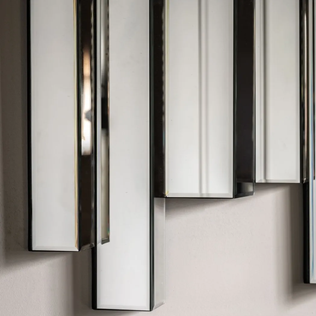 Almada Mirror