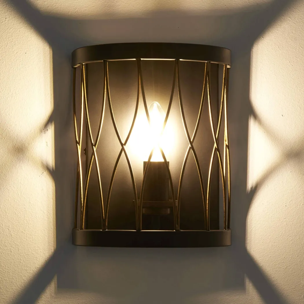 Heston Wall Light