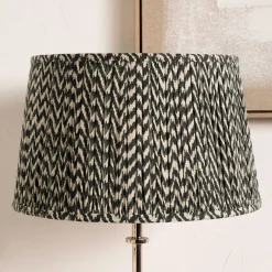 Vienna 35cm Black & White Chevron Shade