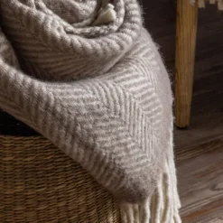 WOOL THROW TAUPE